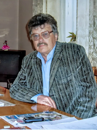 Поштарук Данило Андрійович Засновник театру, директор-художній керівник